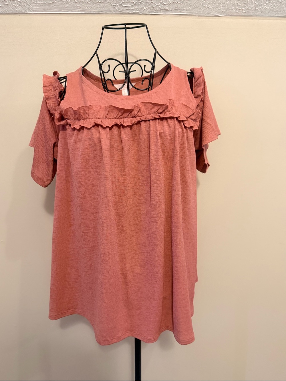 Woman's Pink Lauren Conrad Cold Shoulder Ruffle Boho Top Size XL NWT